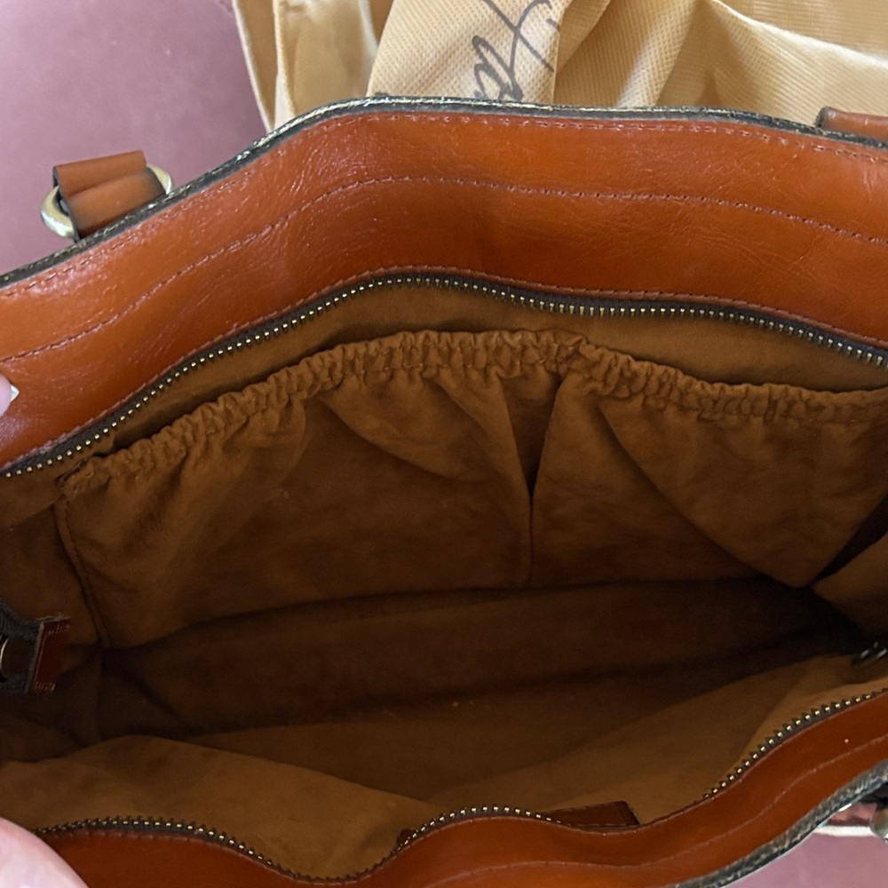 Patricia Nash Floral Tote with Tan Handles. Hand bag - Picture 3 of 4